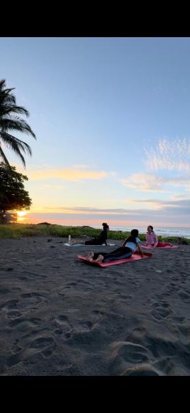 Beach front Hotel five minutes from El Tunco with Yoga classes